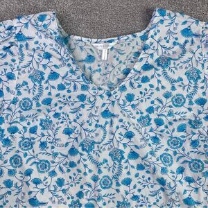 Draper James Blue Floral Blouse XL Cotton Short Sleeve Cottagecore Southern
